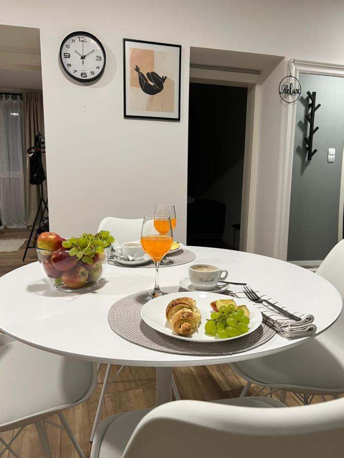 Cinderella Apartment With Free Parking 普拉 外观 照片