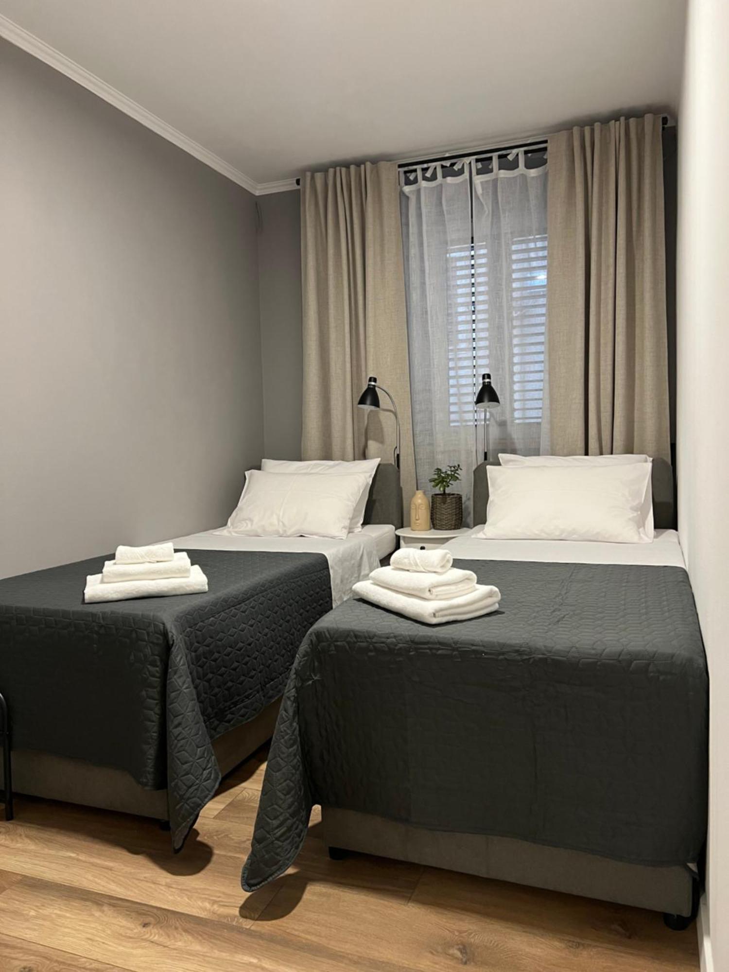 Cinderella Apartment With Free Parking 普拉 外观 照片